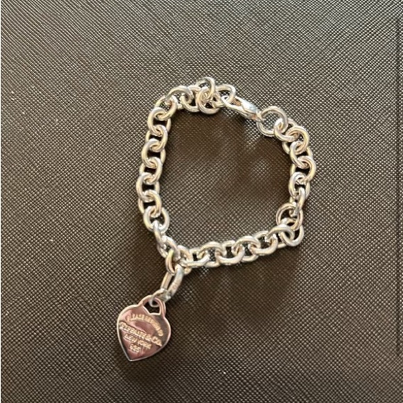 Tiffany classic bracelet. Recently taken to Tiffany’s to get polished - Picture 2 of 2